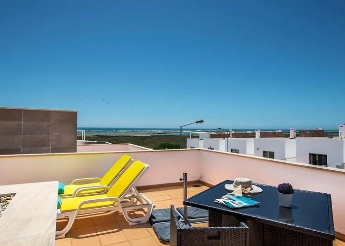 Villa Ria - Jasmine - Pool, Jacuzzi & Sea Views *