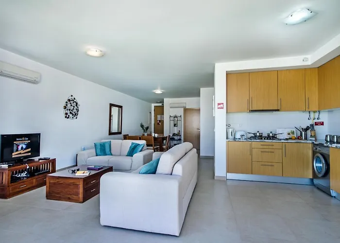 Ria - Jasmine - Pool, Jacuzzi & Sea Views